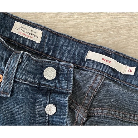 Levi's Premium Womens Wedgie Icon Fit Jeans 26 Faded Black High Rise Preppy - Picture 6 of 11